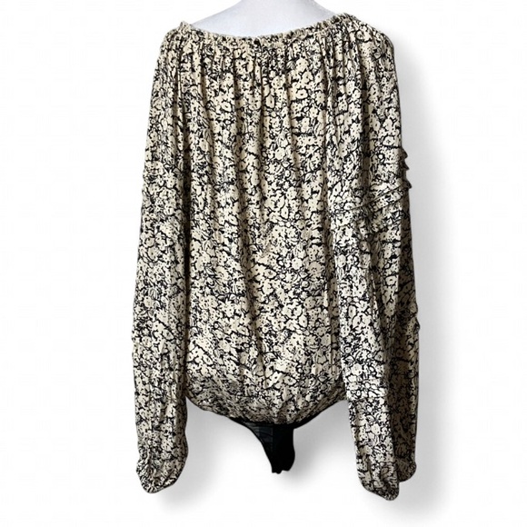 Intimately Free People “All Tucks" Floral Printed Oversized Bodysuit size Medium - Picture 5 of 12
